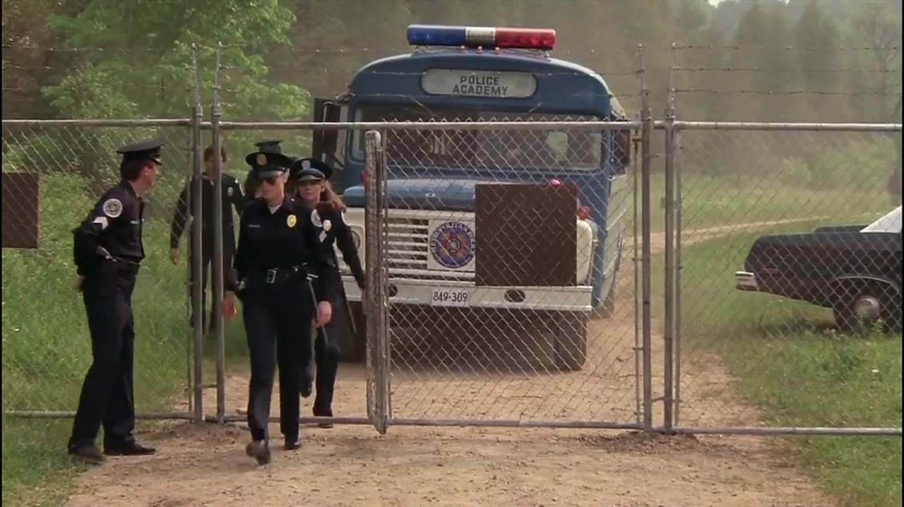 Police Academy - cảnh 2