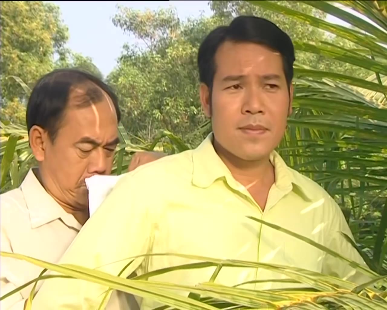 Mùi Ngò Gai (Phần 2) - cảnh 3