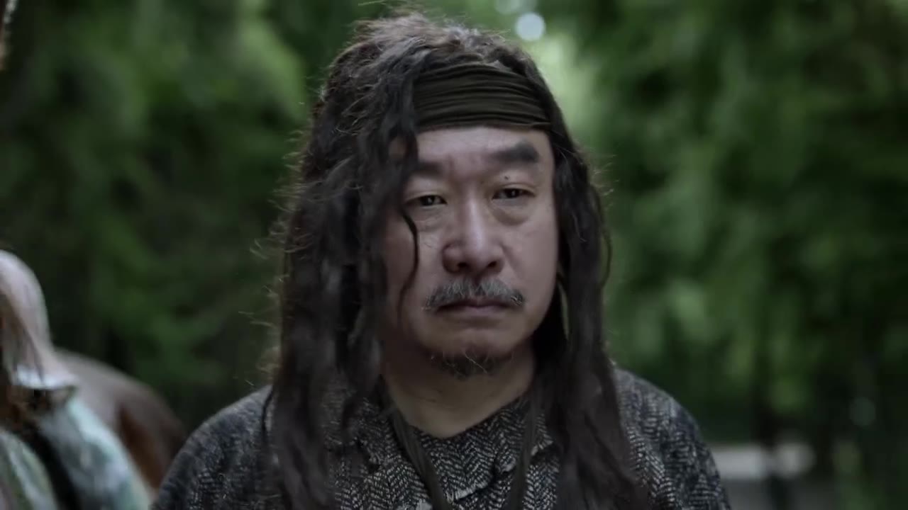 Khánh Dư Niên - cảnh 2