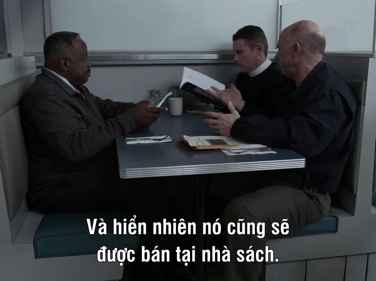 Niềm Tin Lung Lay - cảnh 2