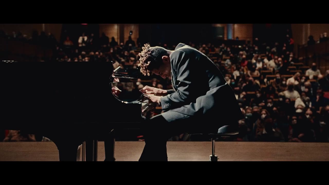 Jon Batiste: Bản giao hưởng Hoa Kỳ - cảnh 2
