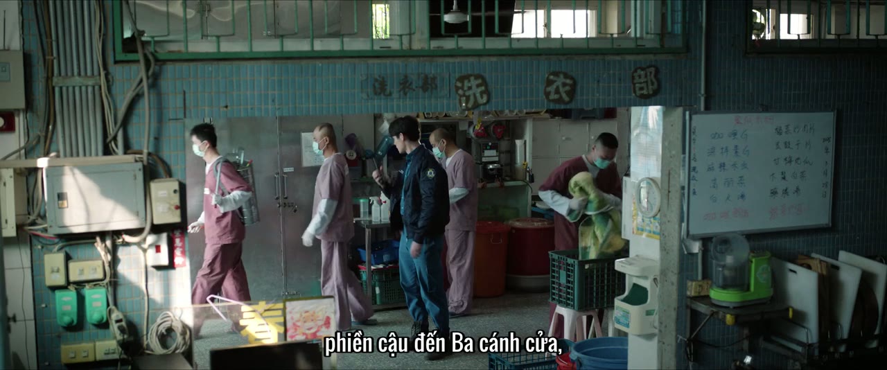 Nhật Ký Sinh Tồn Của Những Người Đàn Ông Ở Nhà Tù tập 6 cảnh 2