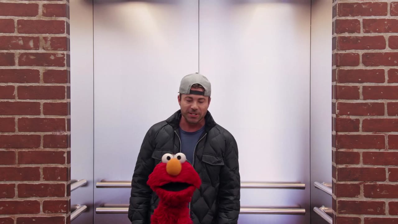 Elmo và Mark Rober: Giáng Sinh Vui Quà Tặng tập 1