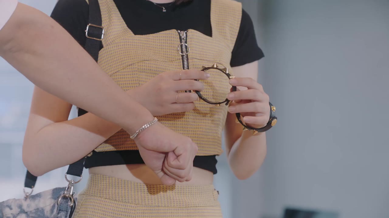 Cách Mạng Tình Yêu tập 9 cảnh 2