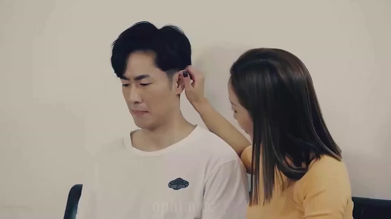 Ba Cô Em Gái Đảm Đang - cảnh 2