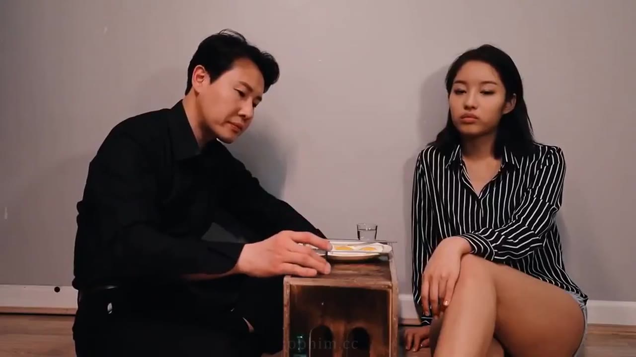 Mối Tinh Lãng Mạng - cảnh 3