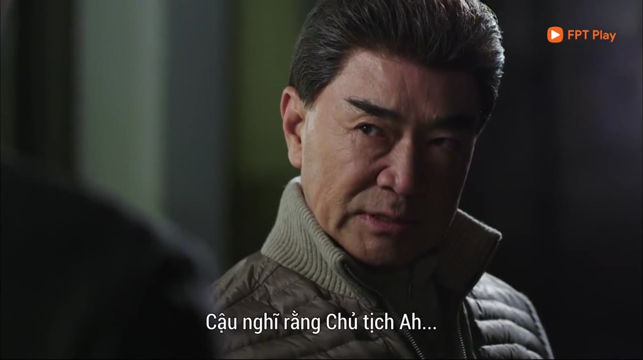 Ông Hoàng Khách Sạn - cảnh 3