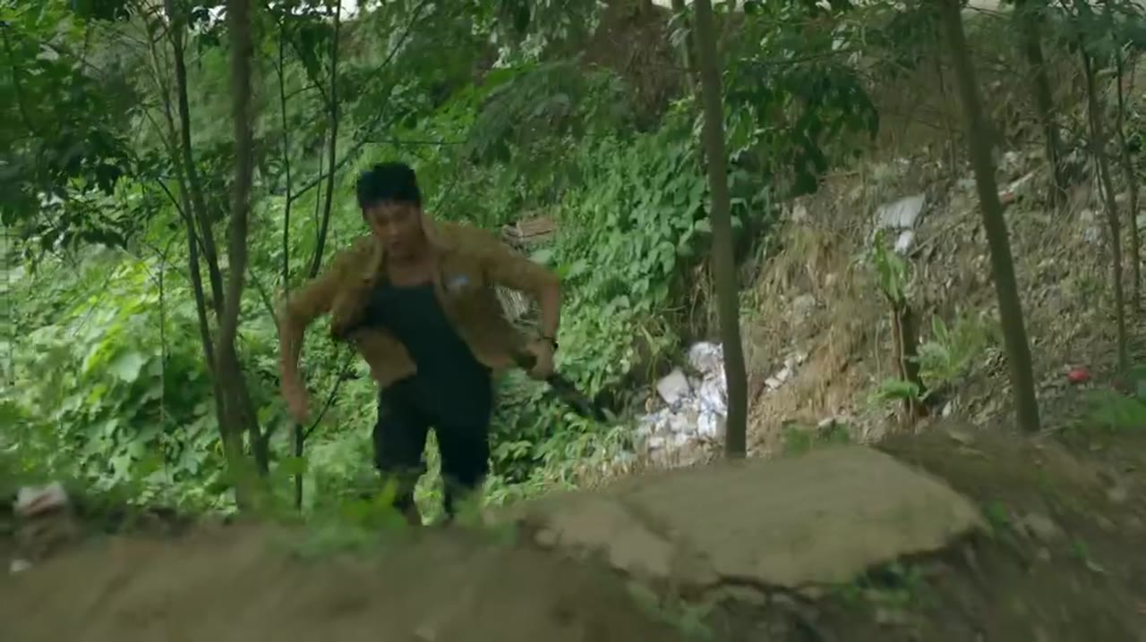 Nằm Ngầm - cảnh 2