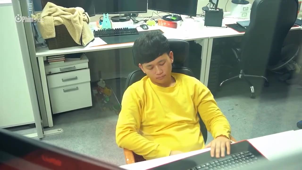 Hãy Làm Theo Lời Của Đạo Diễn - cảnh 2