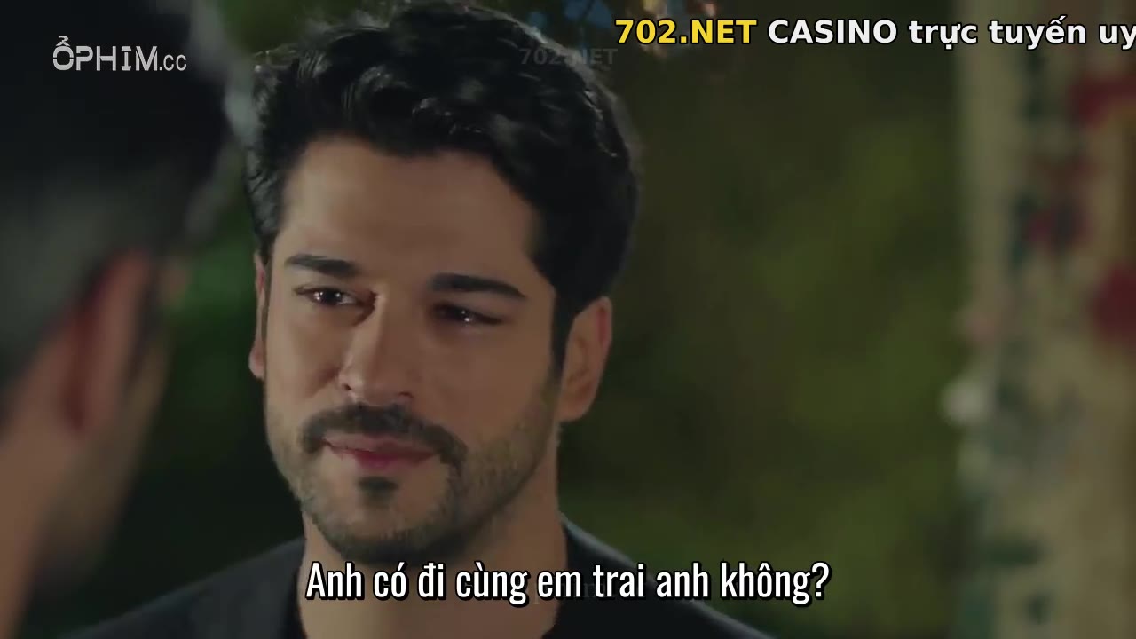Kara Sevda (Phần 2) tập 9 cảnh 2