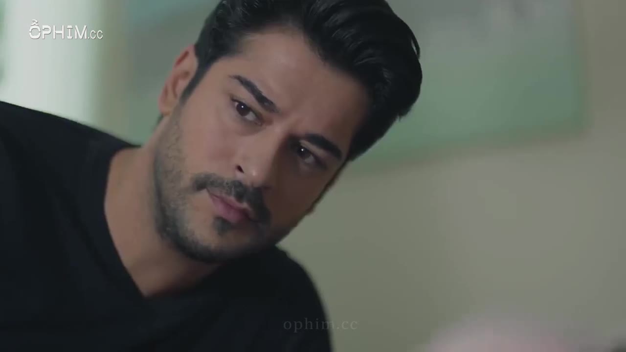 Kara Sevda (Phần 2) tập 9 cảnh 3