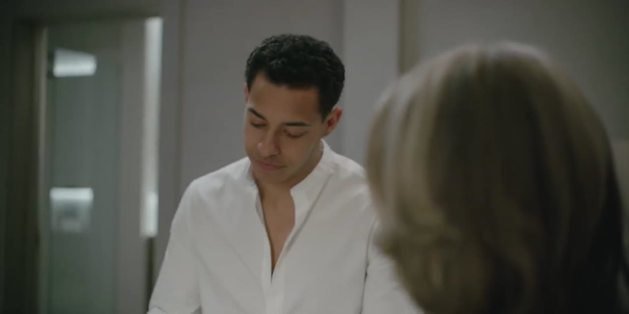 Good Luck to You, Leo Grande - cảnh 1