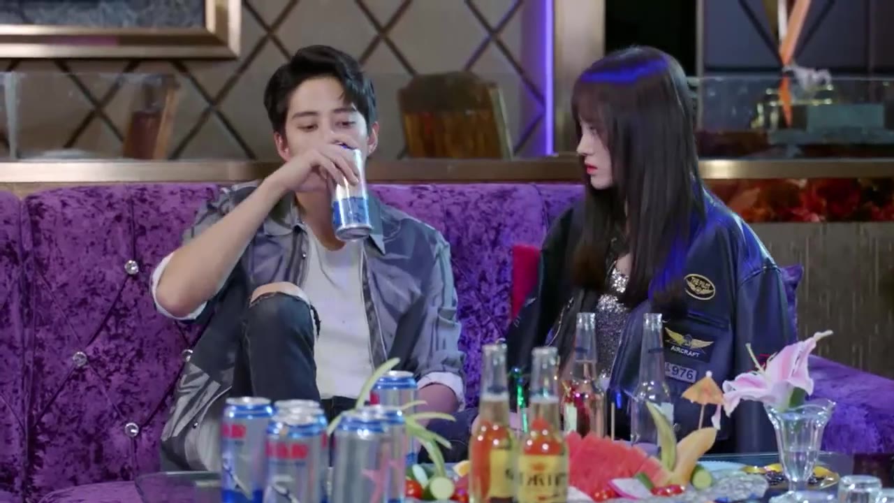 Tiên Sinh Bơi Lội - cảnh 2