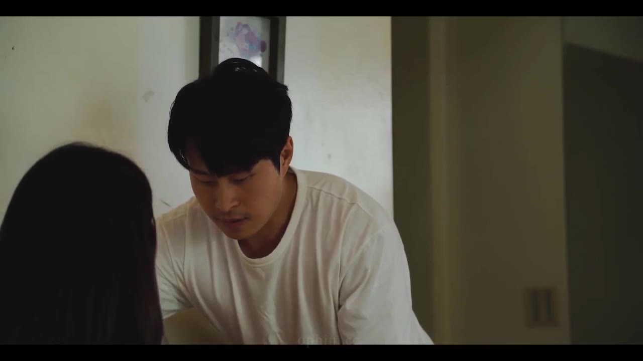 Xơi Tái Hai Em Gái - cảnh 2