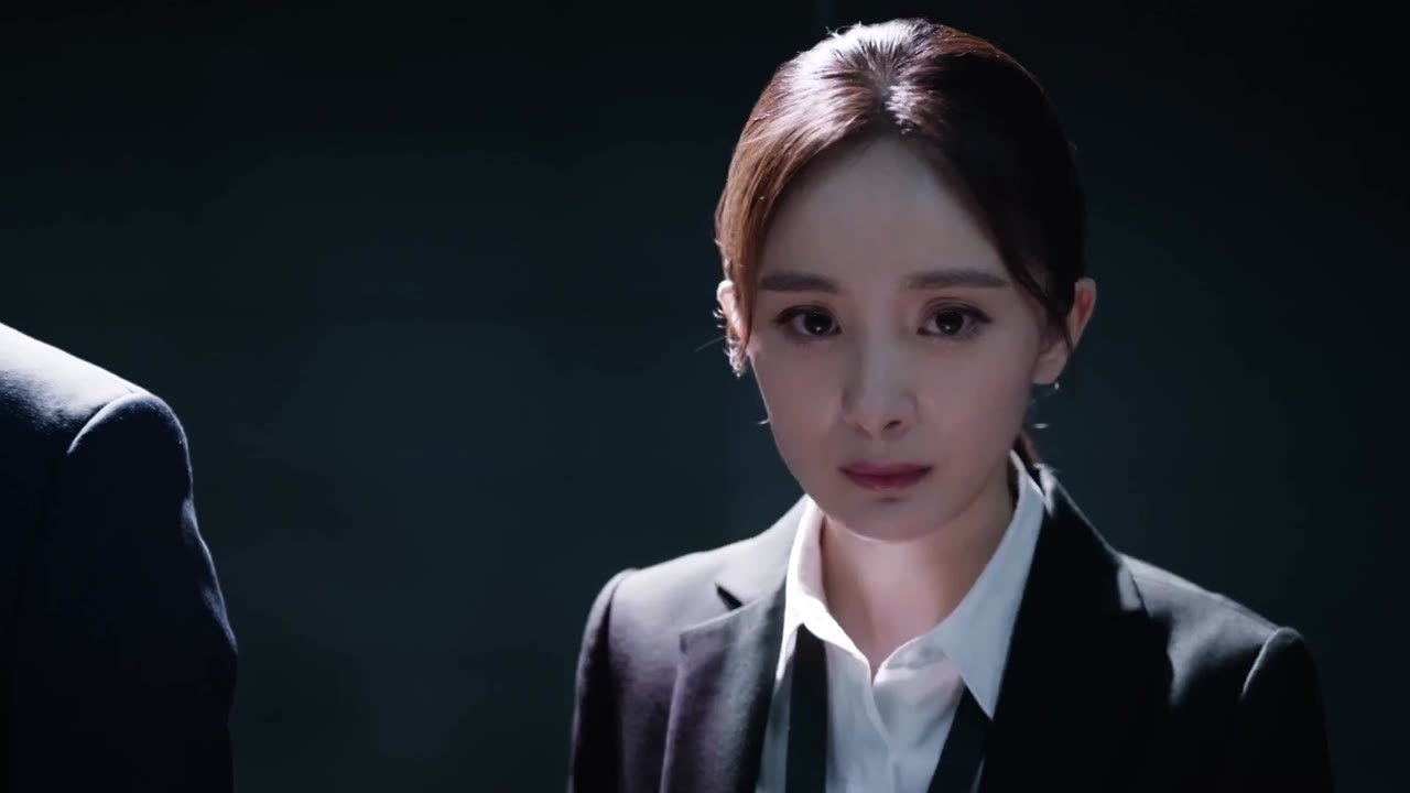 Nữ Hoàng Trả Giá - cảnh 3