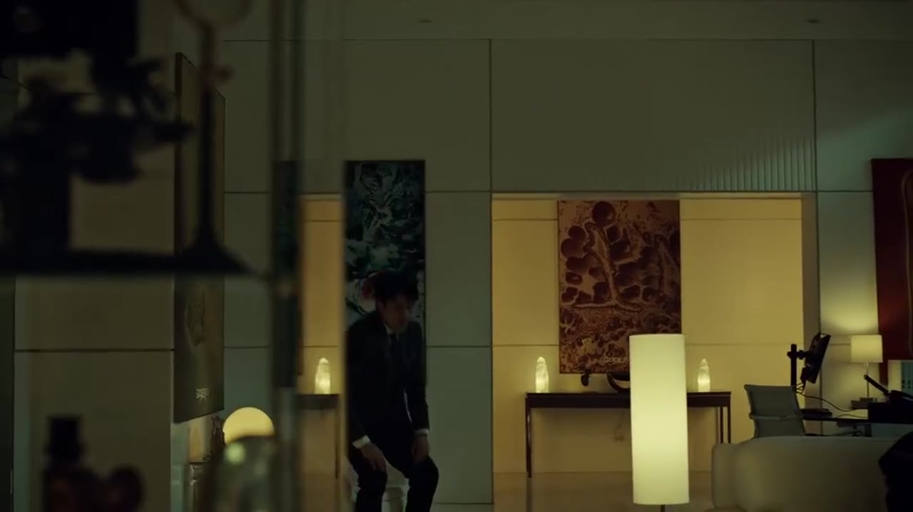 Thị Trấn Hemlock Grove (Phần 3) - cảnh 3