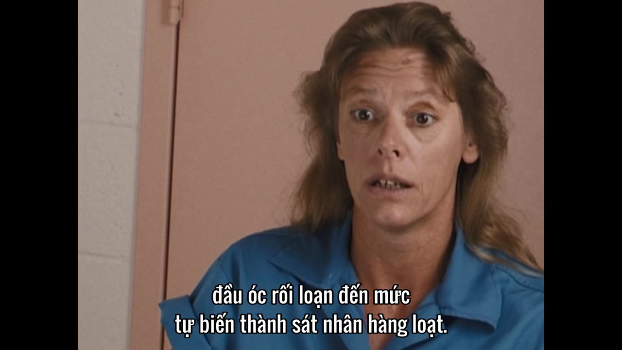 Aileen: Nữ Hoàng Sát Nhân Hàng Loạt tập 1 cảnh 3