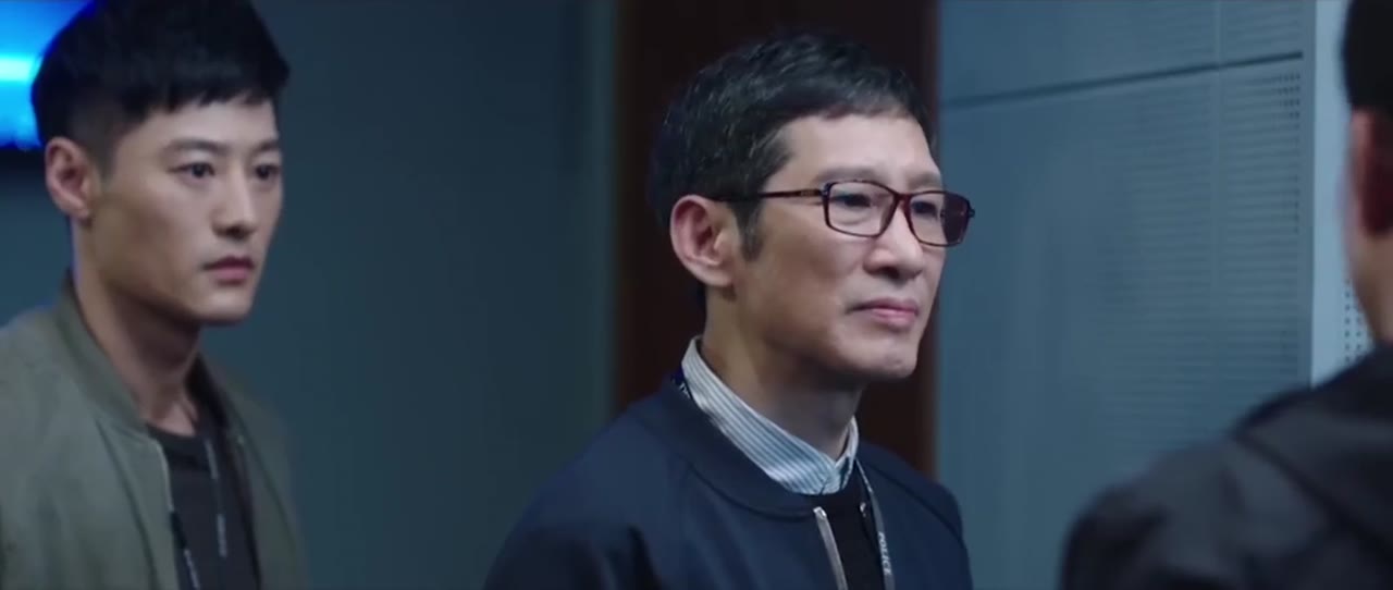 Vật Trong Tay - cảnh 2