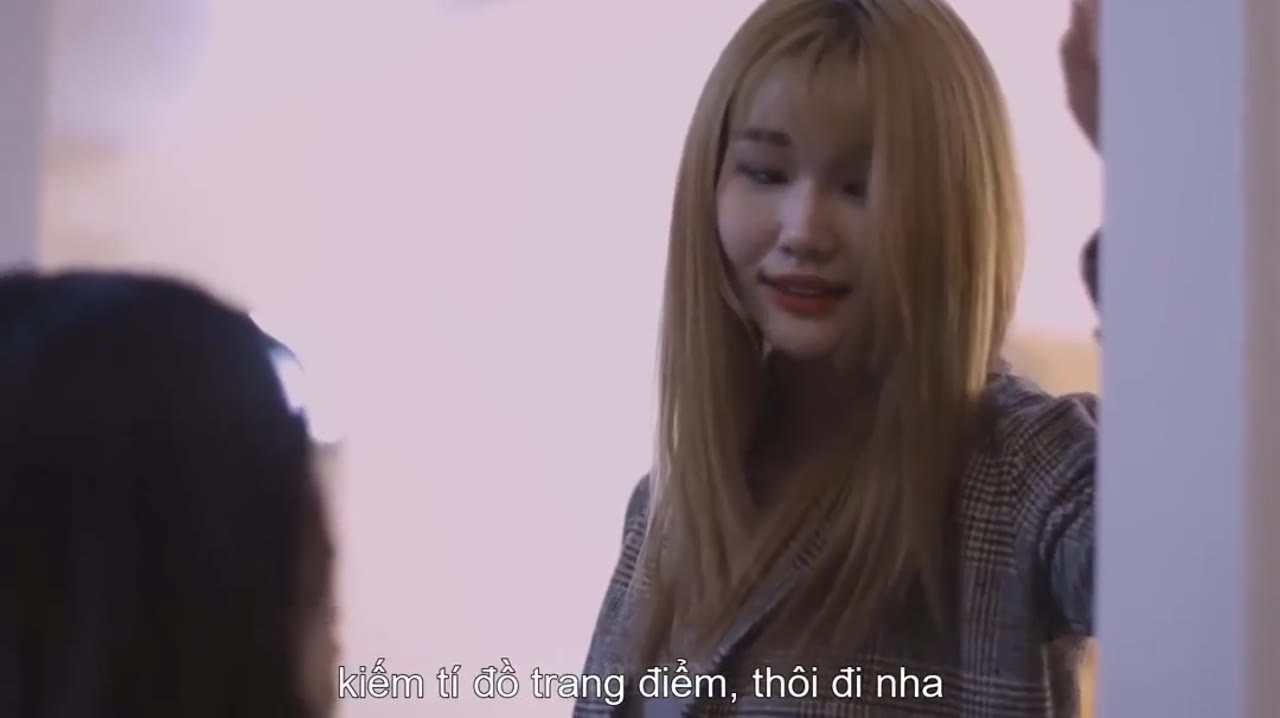 Biệt Thự Hầu Gái - cảnh 3