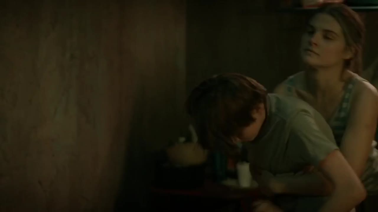 Girl in the Basement - cảnh 3
