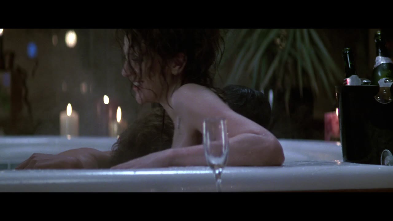 Công chúng đối đầu Larry Flynt - cảnh 1