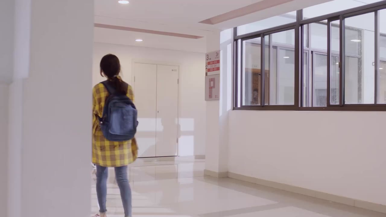 Xin Chào Người Bạn Phản Biện tập 18 cảnh 2