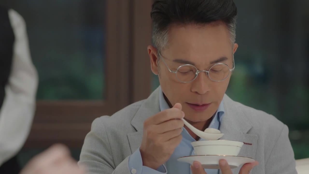 Rừng Vàng tập 1 cảnh 2