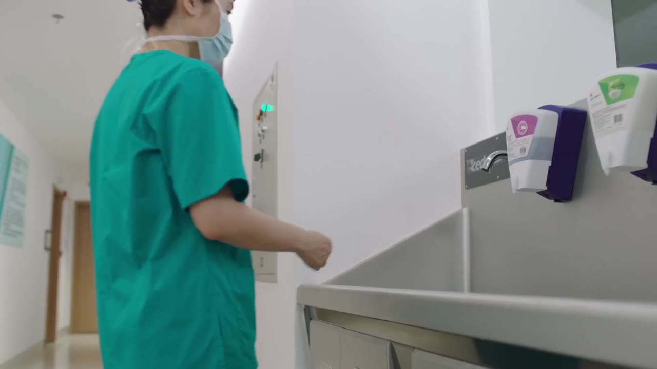 Bà Hoàng Cự Tháp tập 18
