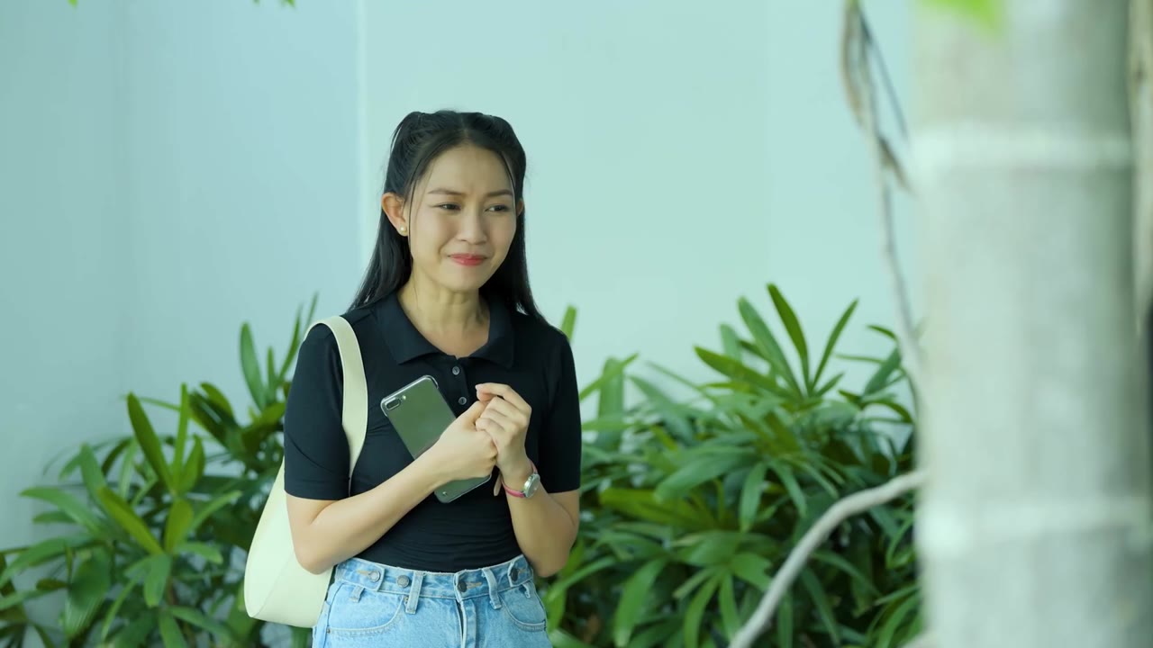 Yêu Em Như Ngày Đầu Tiên - cảnh 3
