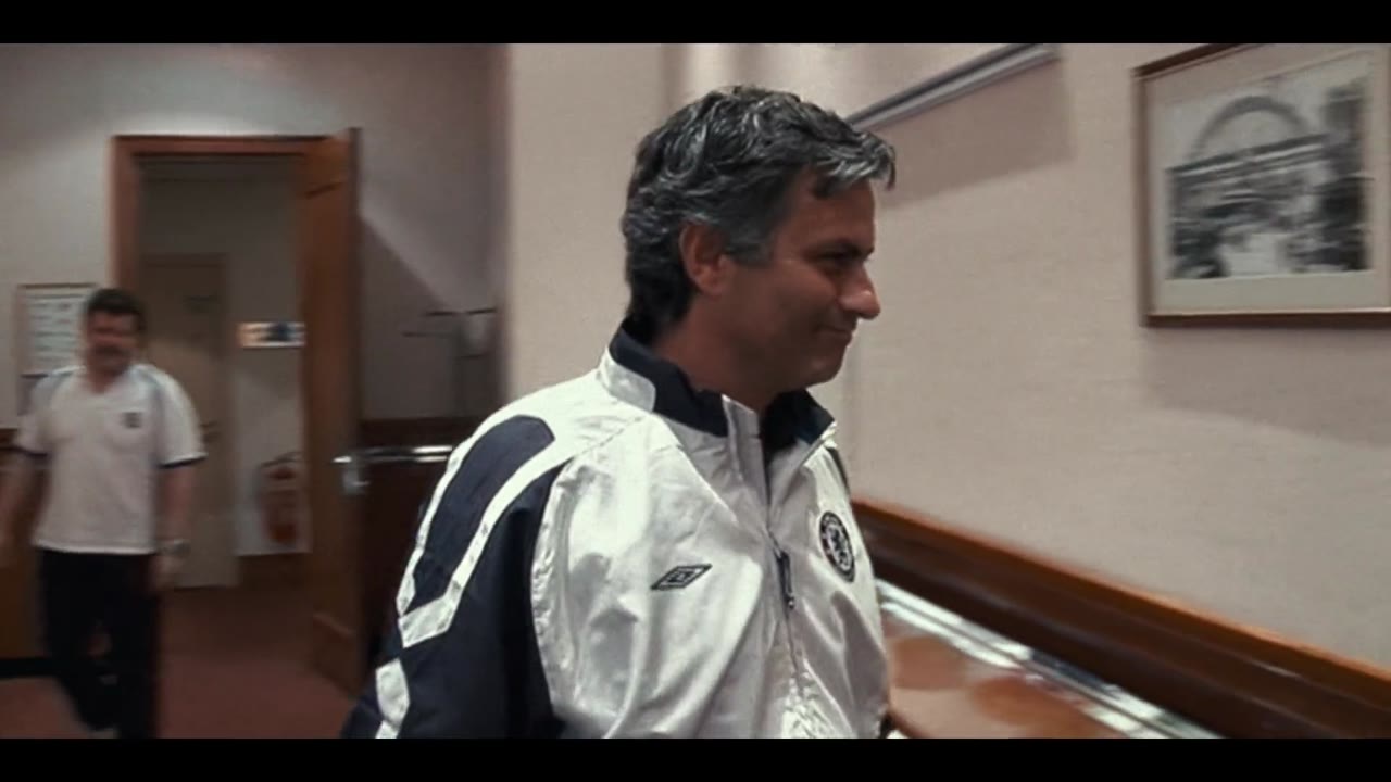 MOURINHO - cảnh 1