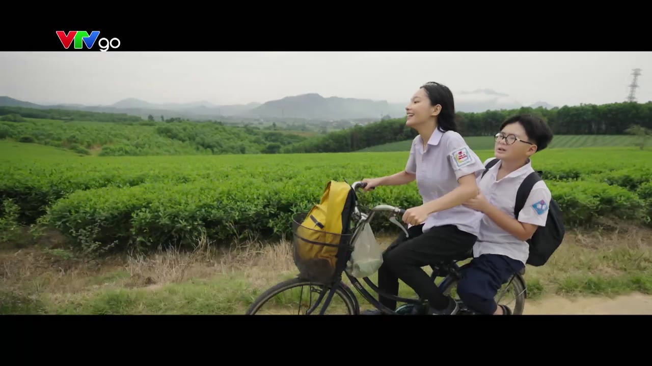 Căn Nhà Không Mái Che - cảnh 2