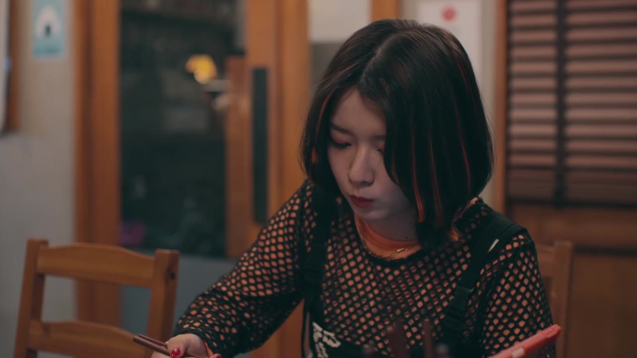 Nữ Luật Sư Kỳ Lạ Minami - cảnh 2