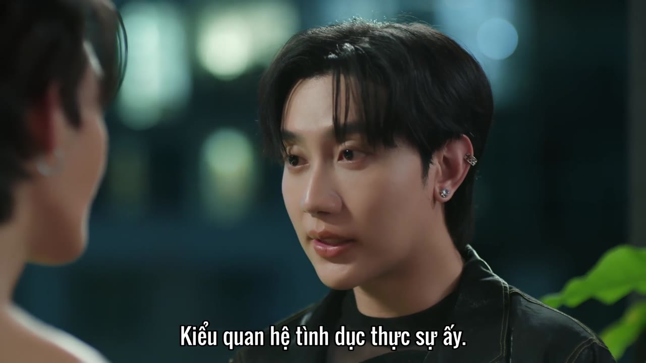 Chạm Vào Anh - cảnh 2