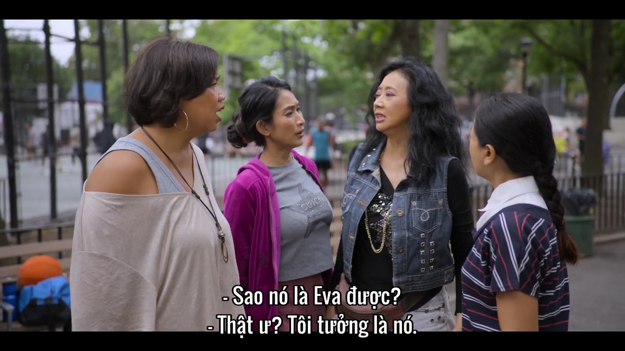Những nữ hoàng quận Queens: Loạt phim tập 3 cảnh 2