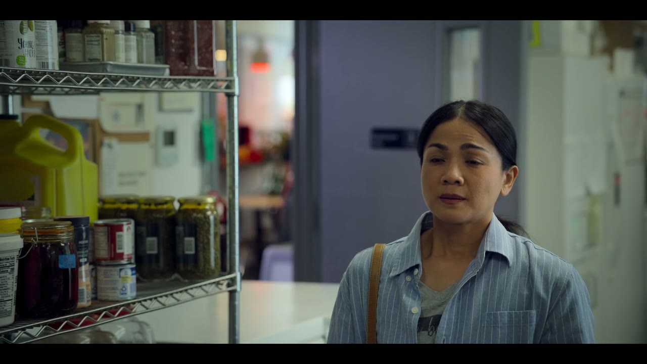 Những nữ hoàng quận Queens: Loạt phim tập 6 cảnh 3