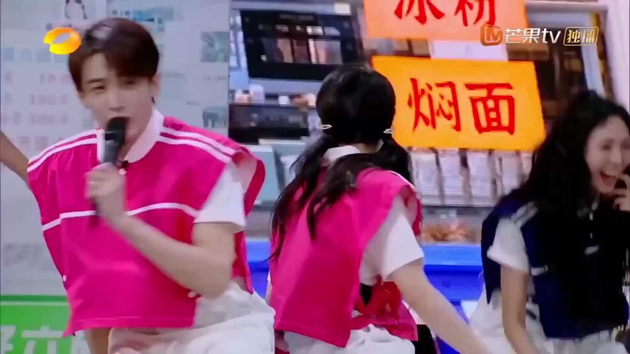 Xin Chào, Thứ Bảy (Mùa 1) tập 32 cảnh 2