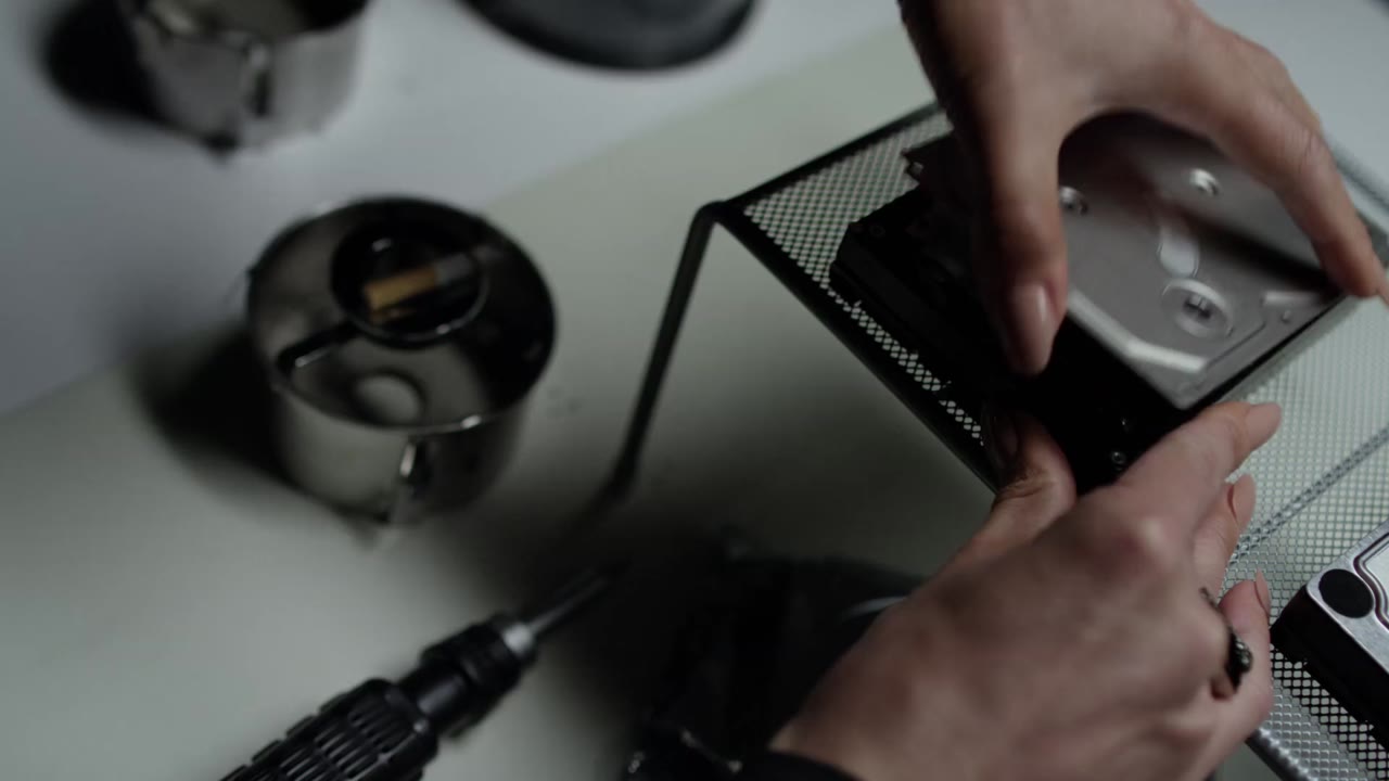 Siêu Hacker (Phần 4) tập 8 cảnh 2