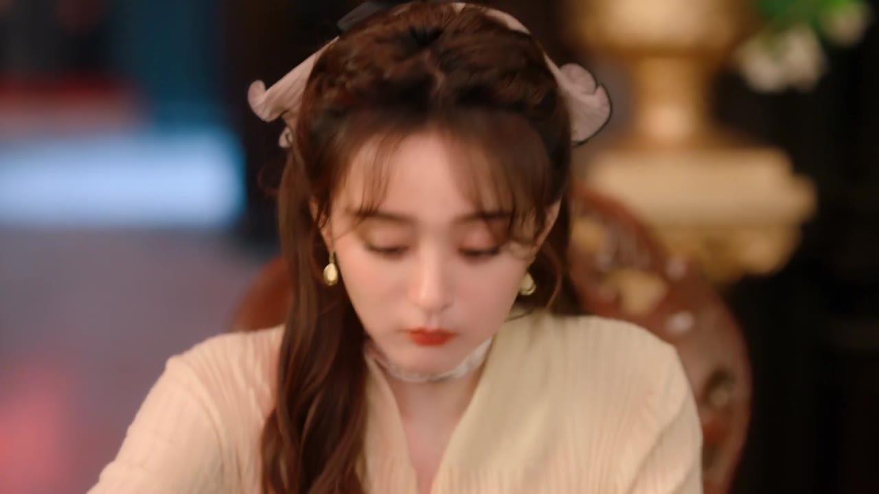 Bữa Tiệc Của Cô Ấy tập 11
