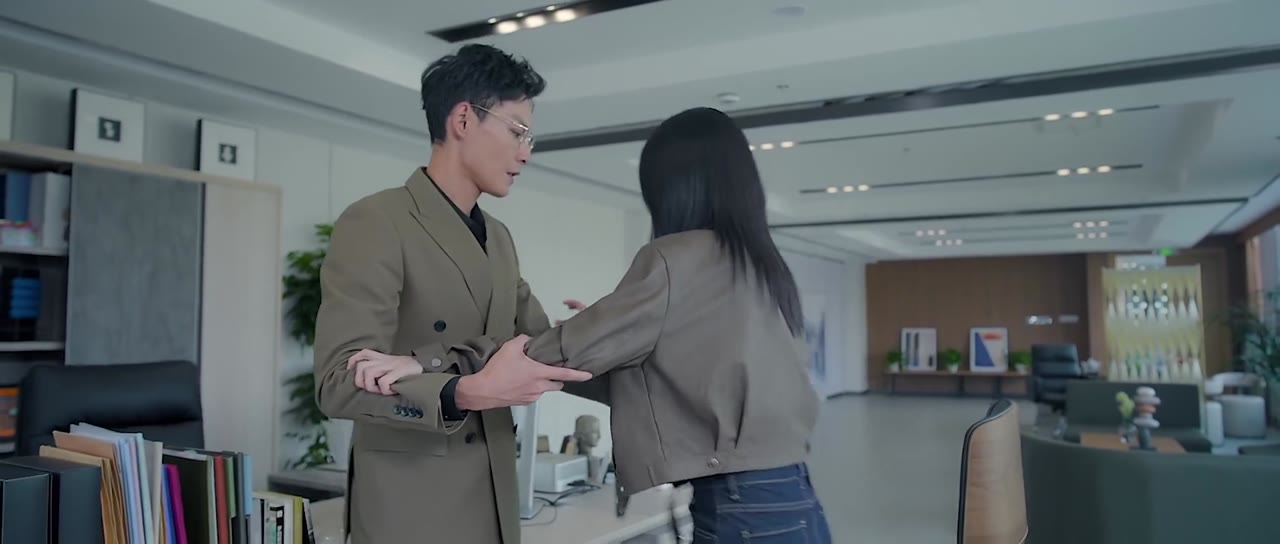 Cô Ấy Đến Từ Vực Thẳm tập 20