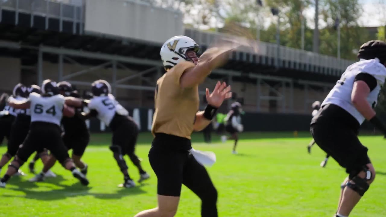 SEC Football: Bóng bầu dục Mỹ thứ Bảy tập 3 cảnh 2