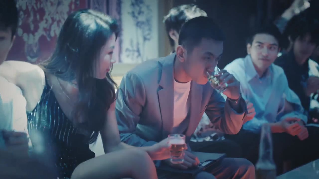 Con Đường Sinh Tồn Của Cô Ấy tập 12 cảnh 3