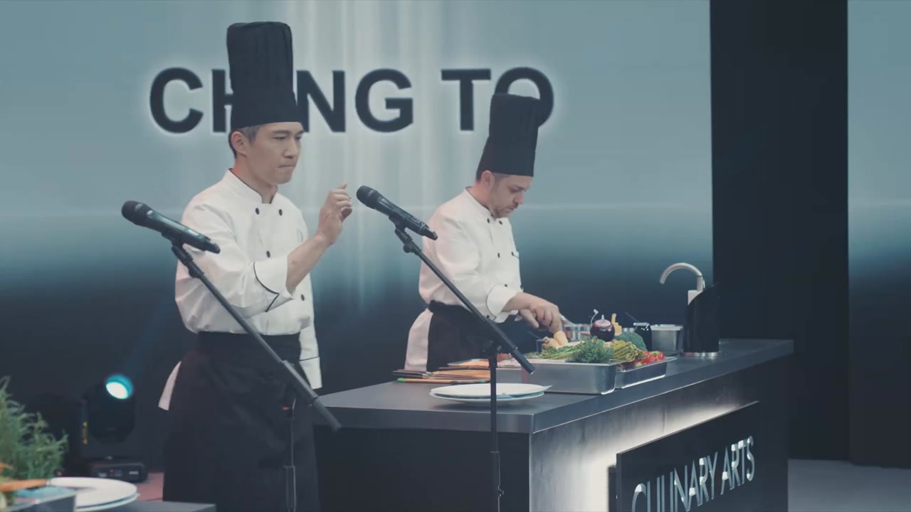 Con Đường Sinh Tồn Của Cô Ấy tập 18 cảnh 3