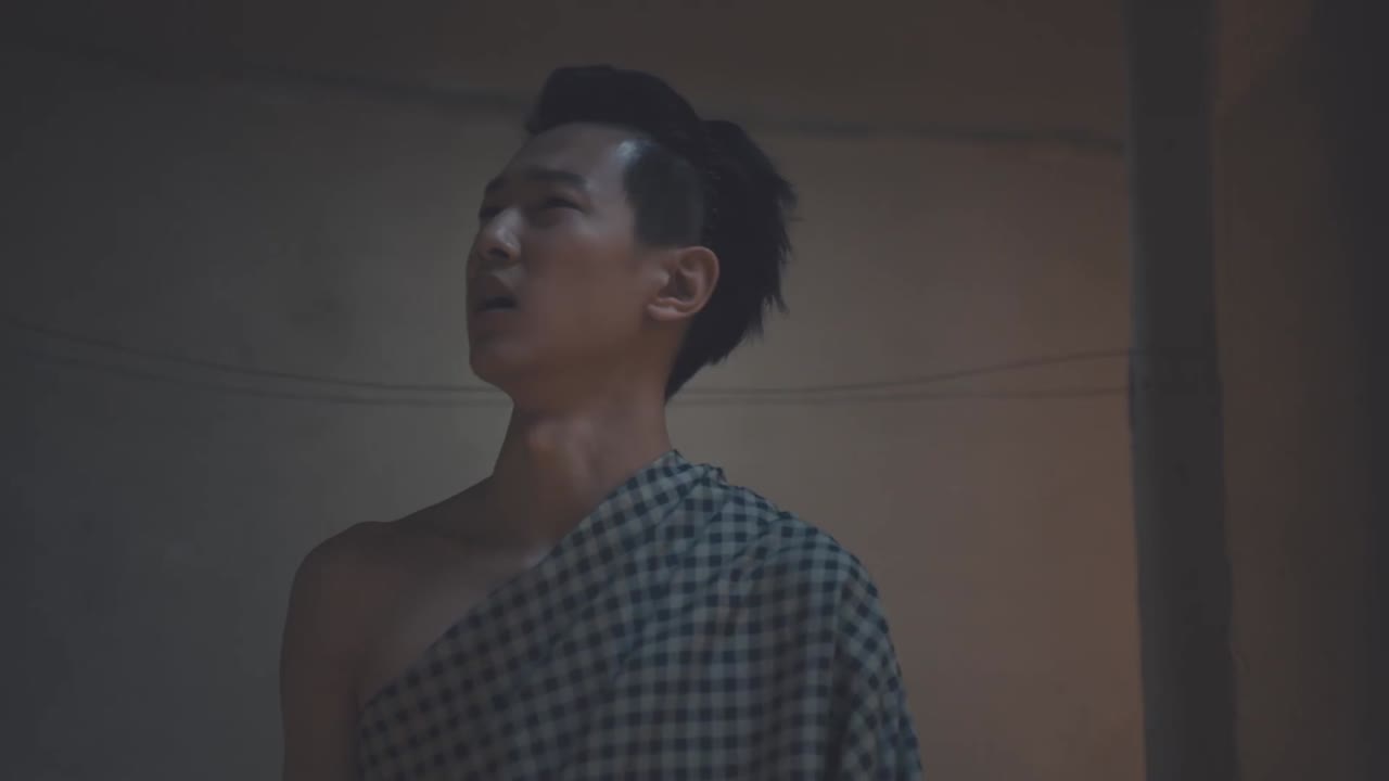 Con Đường Sinh Tồn Của Cô Ấy tập 19 cảnh 2