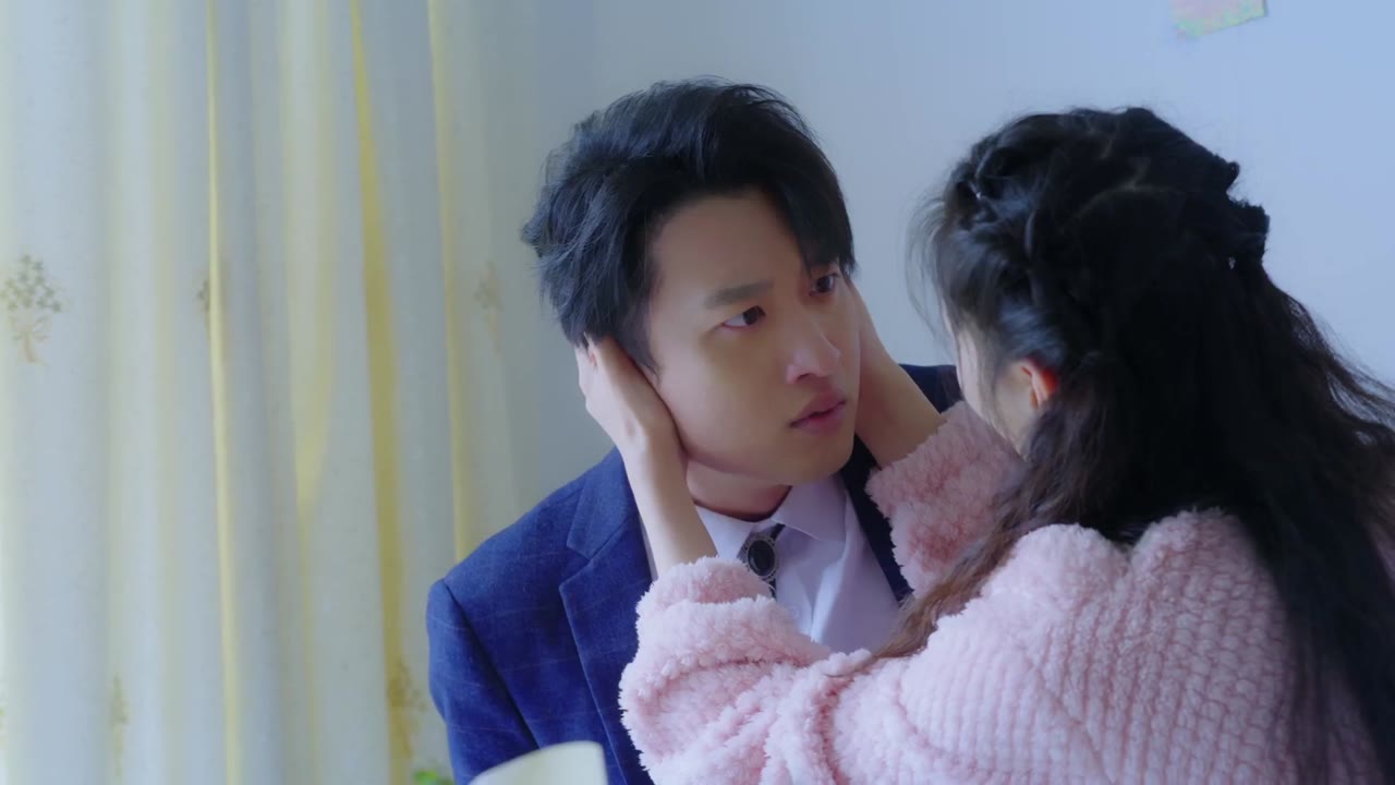 Đổng Tiểu Thư Ngày Nào Cũng Đón Valentine tập 13 cảnh 2