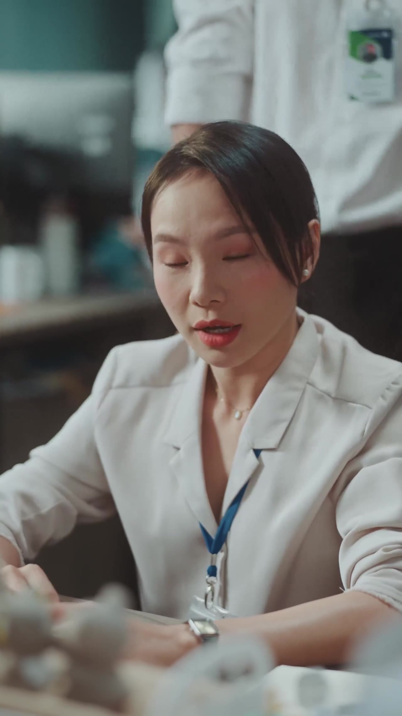 Mọc Sừng Hay Mọc Cánh tập 1 cảnh 2