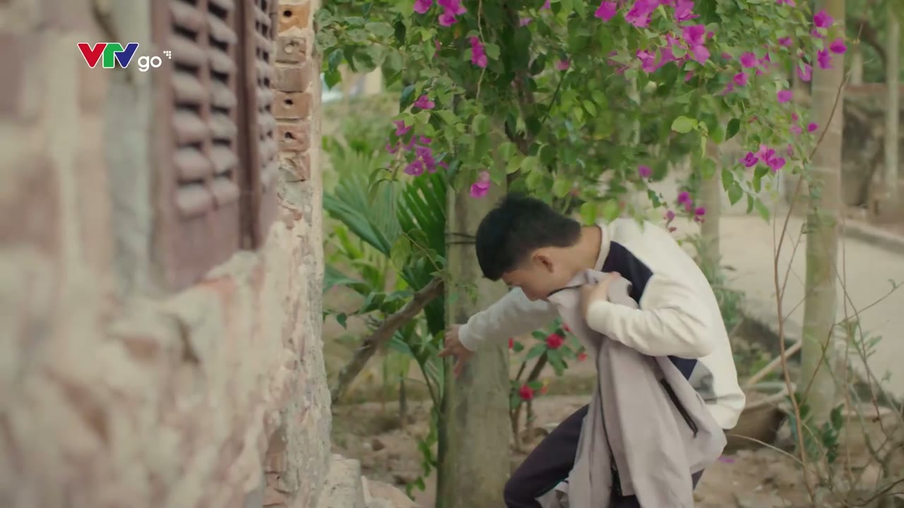 Bước Chân Vào Đời - cảnh 2