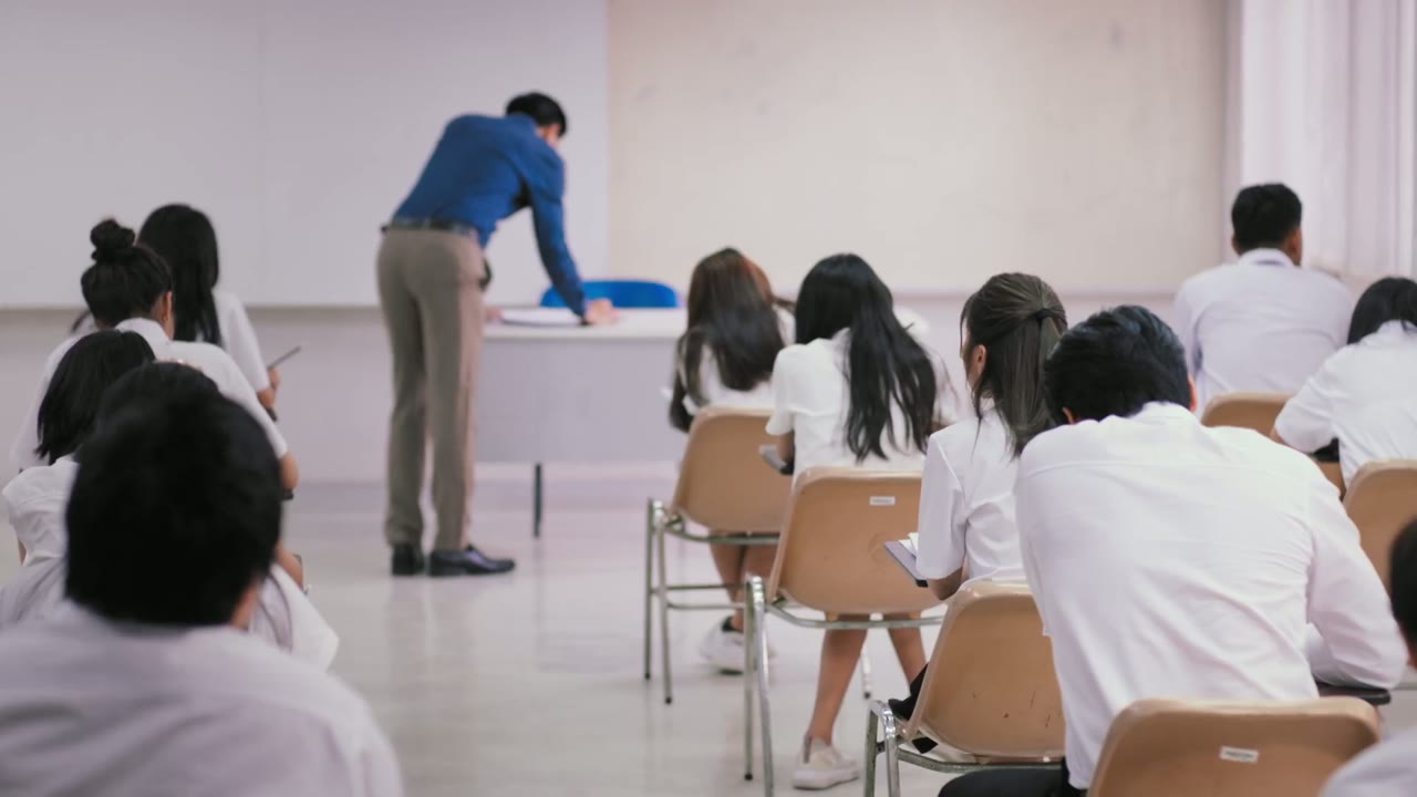 Tám Tay Lừa Đảo - cảnh 1